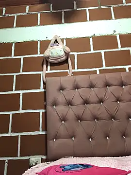 Snapshot of Rachellcooperrr chatting on February 13, 2026, 12:43 am Rachellcooperrr online show from February 13, 2026, 12:43 am