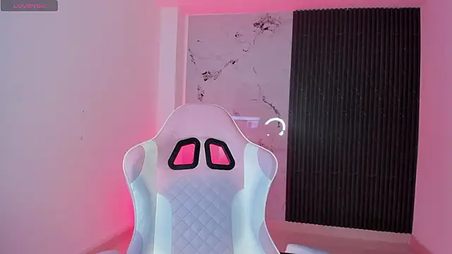 Snapshot of chloesagee chatting on February 17, 2026, 11:13 pm chloesagee online show from February 17, 2026, 11:13 pm