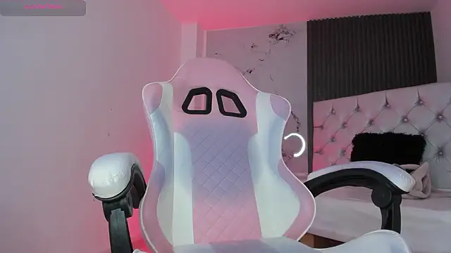 Snapshot of chloesagee chatting on February 5, 2026, 9:54 pm chloesagee online show from February 5, 2026, 9:54 pm