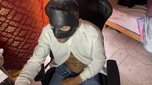 JUSTFORRICH online show from October 13, 2025, 11:34 am