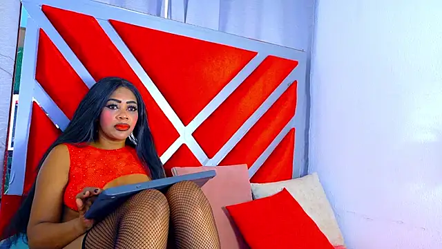 PerlaZultana online show from May 13, 2026, 3:41 pm