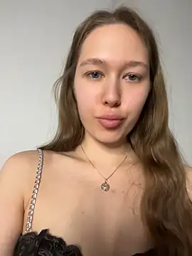 Molly Kisss online show from May 29, 2026, 4:02 pm