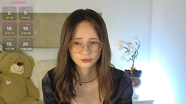 MartaBrent online show from October 13, 2025, 5:03 pm