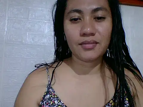 Snapshot of Madona1993 chatting on February 20, 2026, 3:03 am Madona1993 online show from February 20, 2026, 3:03 am