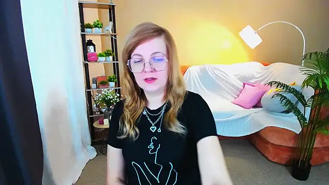 Snapshot of YourUniverser chatting on February 9, 2026, 9:18 am YourUniverser online show from February 9, 2026, 9:18 am