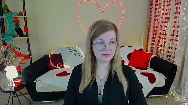 Snapshot of YourUniverser chatting on February 24, 2026, 9:43 am YourUniverser online show from February 24, 2026, 9:43 am