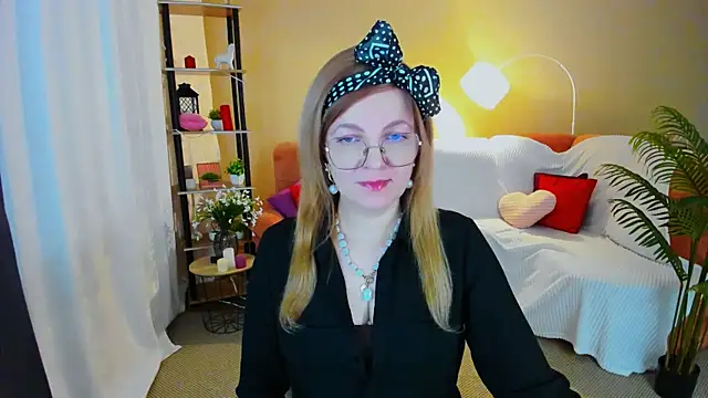 Snapshot of YourUniverser chatting on February 27, 2026, 4:34 am YourUniverser online show from February 27, 2026, 4:34 am