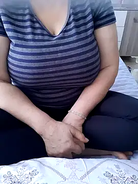 zerdaliii online show from May 7, 2026, 3:04 pm