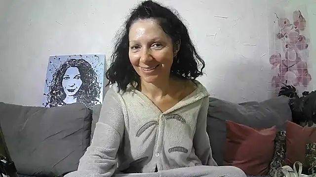 Snapshot of ValleriWind chatting on April 23, 2026, 9:27 pm ValleriWind online show from April 23, 2026, 9:27 pm