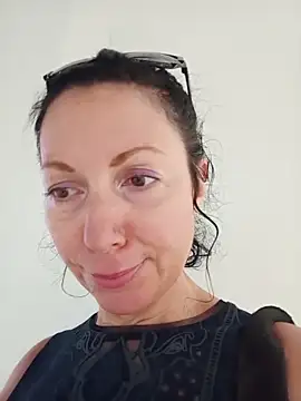 Snapshot of ValleriWind chatting on March 17, 2026, 5:10 am ValleriWind online show from March 17, 2026, 5:10 am