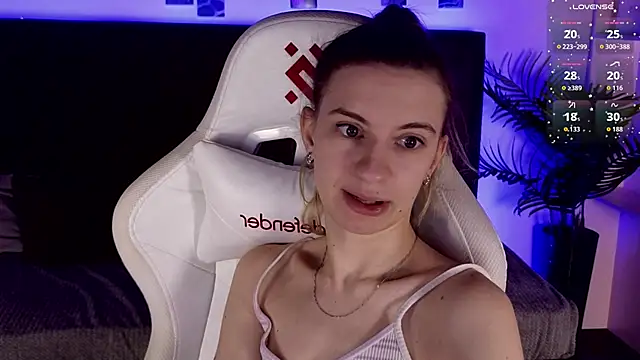 Snapshot of kaleriyaa_ chatting on February 8, 2026, 1:25 am kaleriyaa online show from February 8, 2026, 1:25 am