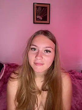 HeiligeJulia online show from September 17, 2025, 9:22 am