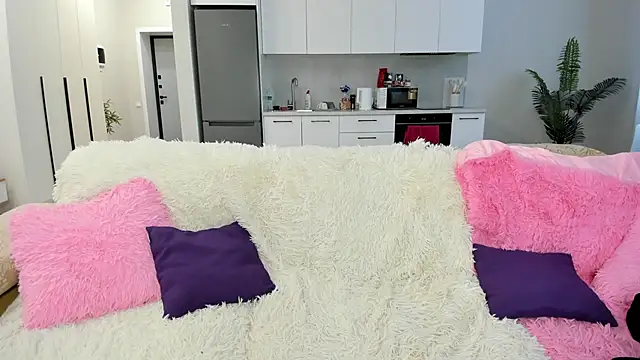 Snapshot of Mila_killa chatting on February 18, 2026, 1:47 am Mila killa online show from February 18, 2026, 1:47 am