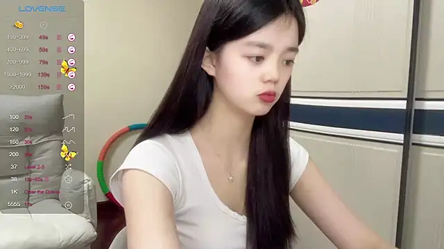 Snapshot of Nicole-13 chatting on March 10, 2026, 12:53 pm Nicole-13 online show from March 10, 2026, 12:53 pm