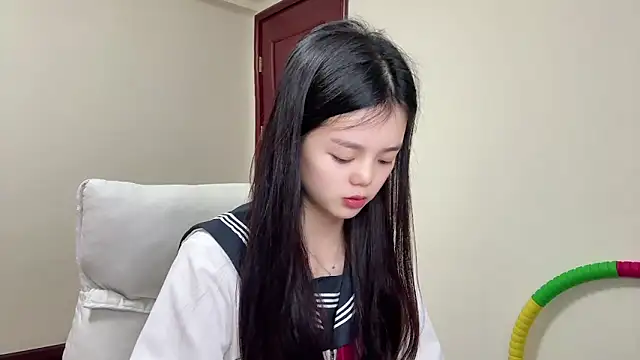 Snapshot of Nicole-13 chatting on April 16, 2026, 12:39 pm Nicole-13 online show from April 16, 2026, 12:39 pm