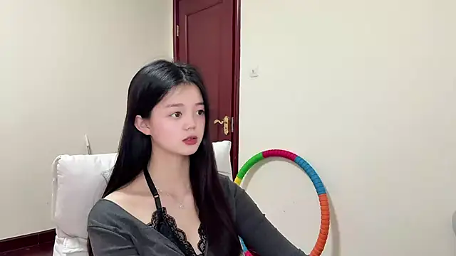 Snapshot of Nicole-13 chatting on April 8, 2026, 12:50 pm Nicole-13 online show from April 8, 2026, 12:50 pm