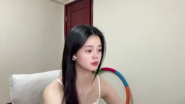 Snapshot of Nicole-13 chatting on April 13, 2026, 2:21 pm Nicole-13 online show from April 13, 2026, 2:21 pm