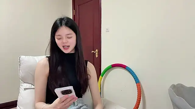 Snapshot of Nicole-13 chatting on April 15, 2026, 2:39 am Nicole-13 online show from April 15, 2026, 2:39 am