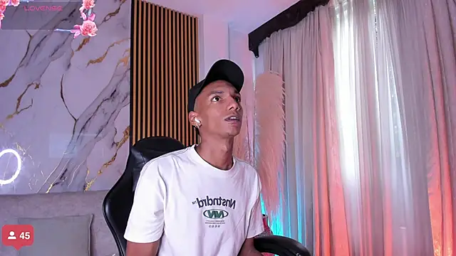 JulienSaint online show from November 7, 2025, 12:10 pm