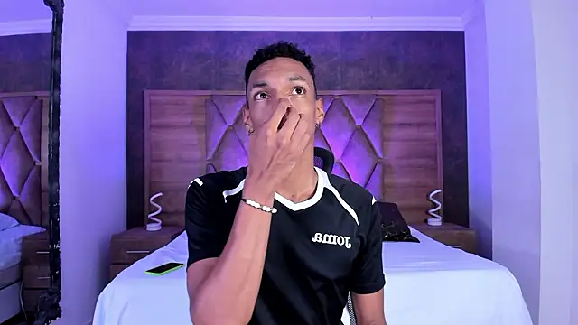 JulienSaint online show from February 5, 2026, 12:01 pm