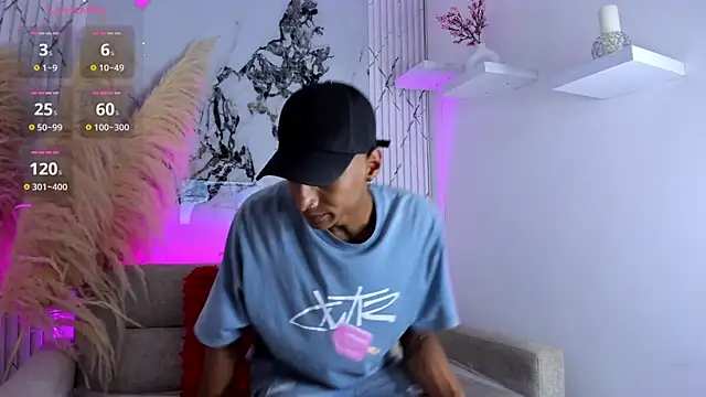 JulienSaint online show from November 24, 2025, 8:09 pm