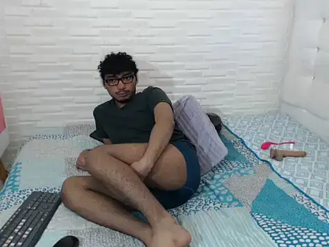 felipecams123 online show from September 13, 2025, 12:32 am