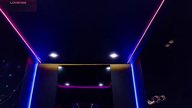 Snapshot of SamanthaaReed chatting on February 18, 2026, 4:32 am SamanthaaReed online show from February 18, 2026, 4:32 am