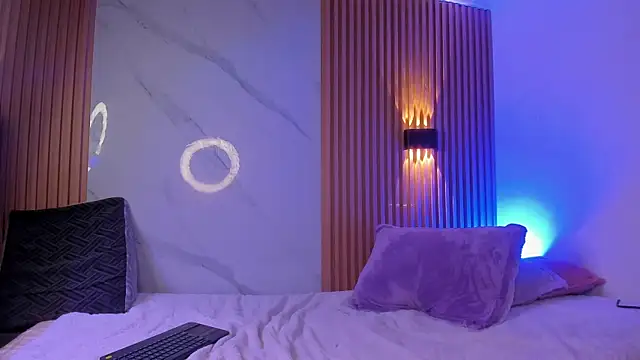 Snapshot of IM_DAREN chatting on April 4, 2026, 7:53 pm IM DAREN online show from April 4, 2026, 7:53 pm