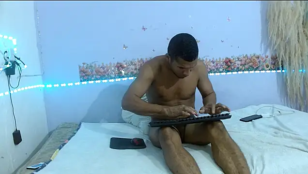 Snapshot of chica_sexy05 chatting on March 31, 2026, 11:51 pm chica sexy05 online show from March 31, 2026, 11:51 pm