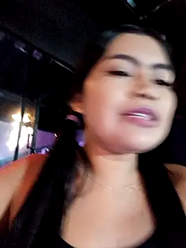 Snapshot of LunaaRosse chatting on September 28, 2025, 4:19 am LunaaRosse online show from September 28, 2025, 4:19 am