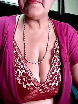 Snapshot of Troiavaca chatting on April 5, 2026, 7:42 pm Troiavaca online show from April 5, 2026, 7:42 pm