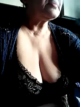 Snapshot of Troiavaca chatting on April 18, 2026, 2:08 pm Troiavaca online show from April 18, 2026, 2:08 pm