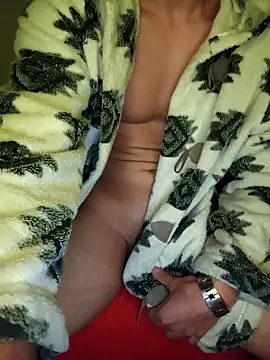 samio37 online show from March 3, 2026, 9:22 pm