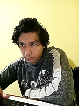 Snapshot of AngelRevery chatting on September 21, 2025, 10:48 pm AngelRevery online show from September 21, 2025, 10:48 pm