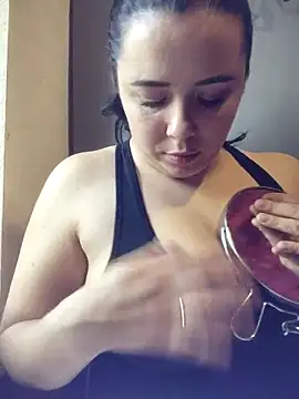 CutieMarine online show from November 21, 2025, 12:15 pm