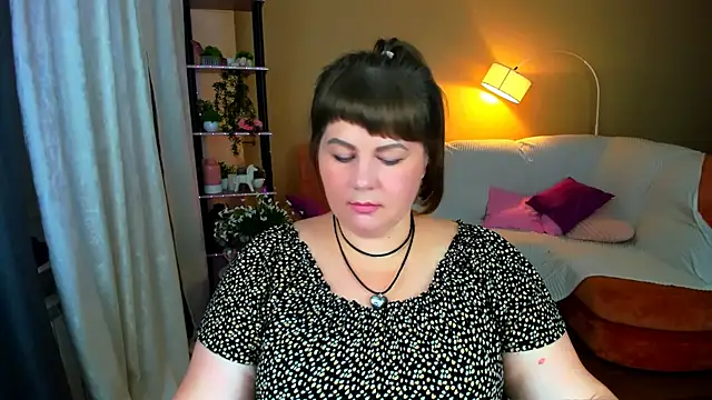 CrystaalStaar online show from September 14, 2025, 7:25 pm