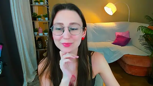 Snapshot of YourLovellyStory chatting on November 7, 2025, 4:44 pm YourLovellyStory online show from November 7, 2025, 4:44 pm