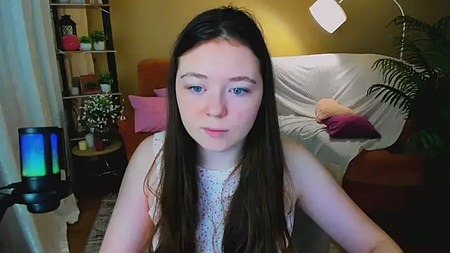 AlluringLookk online show from January 17, 2026, 9:24 am