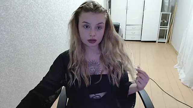 AngelicaHollywood online show from November 26, 2025, 9:26 pm