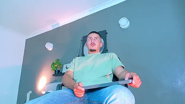 MrFox   online show from October 6, 2025, 7:36 pm