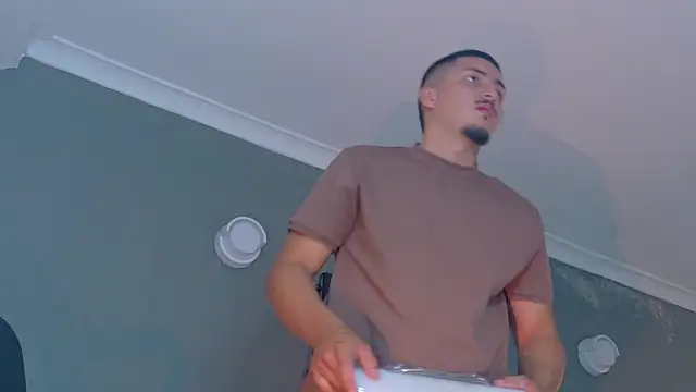 MrFox   online show from October 29, 2025, 7:46 pm