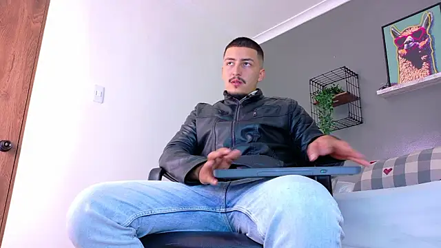 MrFox   online show from March 8, 2026, 4:32 pm