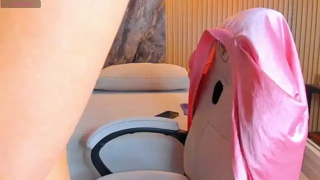 Snapshot of chloe_murray chatting on October 17, 2025, 7:15 pm chloe murray online show from October 17, 2025, 7:15 pm