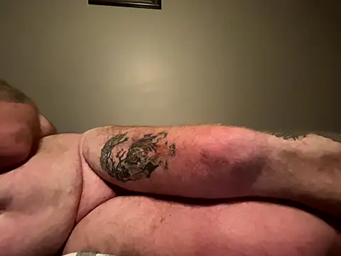 Reggyrabbit online show from October 30, 2025, 4:37 pm