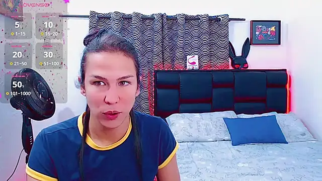 Azley sweet online show from April 22, 2026, 12:34 pm