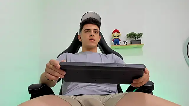 Mikecooper online show from February 6, 2026, 5:25 am