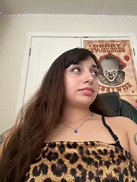 CharmingMaddie online show from November 9, 2025, 5:50 pm