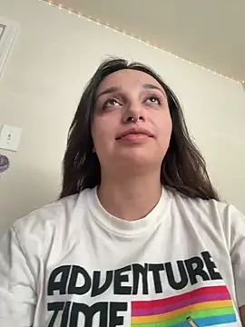 CharmingMaddie online show from May 15, 2026, 5:44 pm