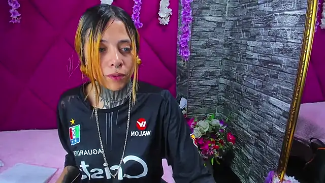 Sofii Anal  online show from November 16, 2025, 2:49 am