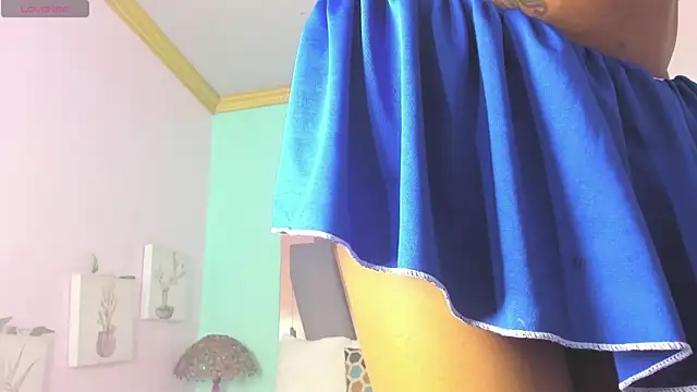Snapshot of Violett_Salvatore chatting on May 11, 2026, 4:26 pm Violett Salvatore online show from May 11, 2026, 4:26 pm